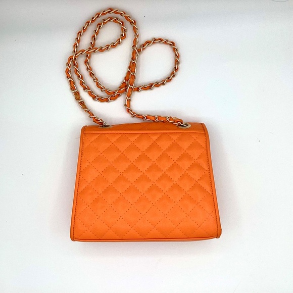 $24 Vintage Jennifer More Tangerine Crossbody Bag.  In Great Condition - Picture 2 of 6